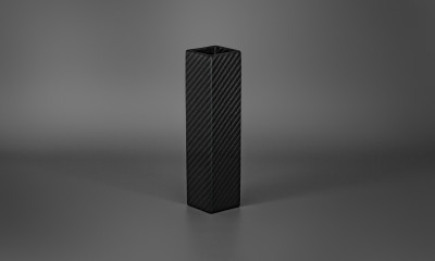 Ваза в форме квадратной призмы MONOLITH